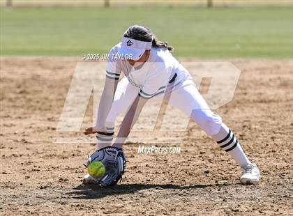Thumbnail 2 in Benbrook vs Arlington Heights (Mineral Wells Tournament) photogallery.