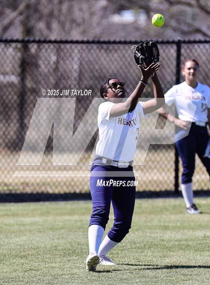 Thumbnail 2 in Benbrook vs Arlington Heights (Mineral Wells Tournament) photogallery.