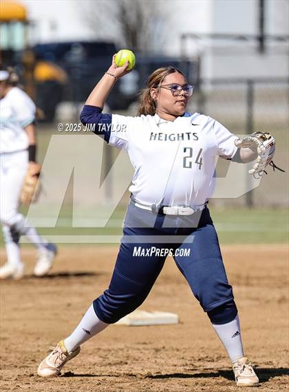 Thumbnail 1 in Benbrook vs Arlington Heights (Mineral Wells Tournament) photogallery.
