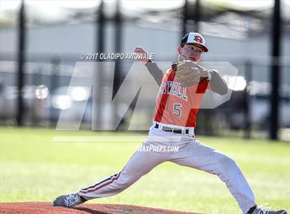 Thumbnail 3 in Veterans Memorial vs. Rockwall photogallery.