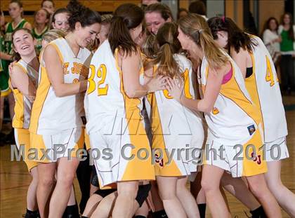 Thumbnail 3 in St. Joseph vs Trinity Catholic (FCIAC Final) photogallery.
