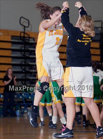 Thumbnail 3 in St. Joseph vs Trinity Catholic (FCIAC Final) photogallery.
