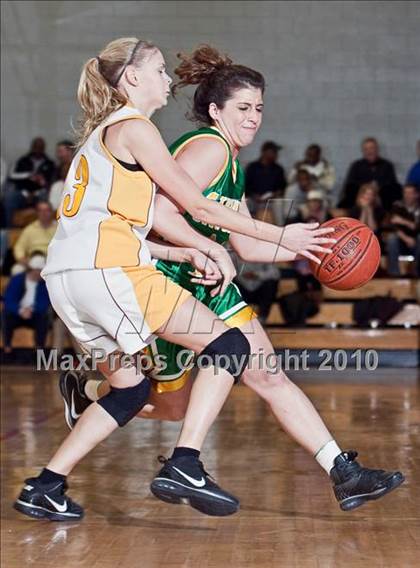 Thumbnail 3 in St. Joseph vs Trinity Catholic (FCIAC Final) photogallery.