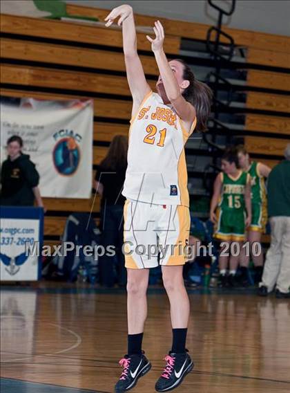 Thumbnail 3 in St. Joseph vs Trinity Catholic (FCIAC Final) photogallery.