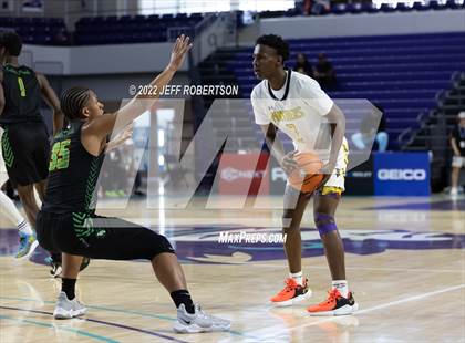 Thumbnail 2 in St. Frances Academy vs The Patrick School (City of Palms Classic) photogallery.