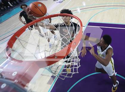 Thumbnail 2 in St. Frances Academy vs The Patrick School (City of Palms Classic) photogallery.