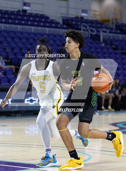 Thumbnail 2 in St. Frances Academy vs The Patrick School (City of Palms Classic) photogallery.