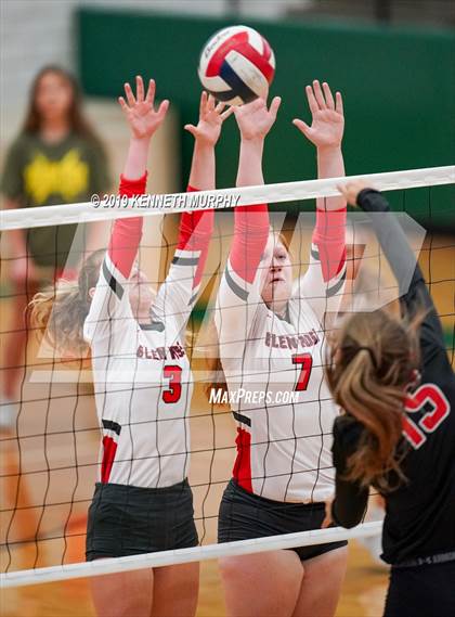 Thumbnail 2 in Mansfield Legacy vs Glen Rose photogallery.