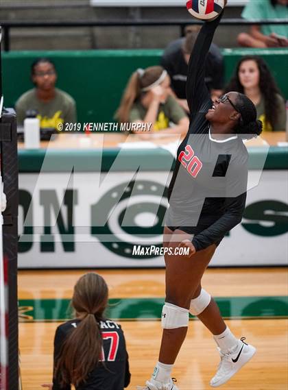 Thumbnail 1 in Mansfield Legacy vs Glen Rose photogallery.