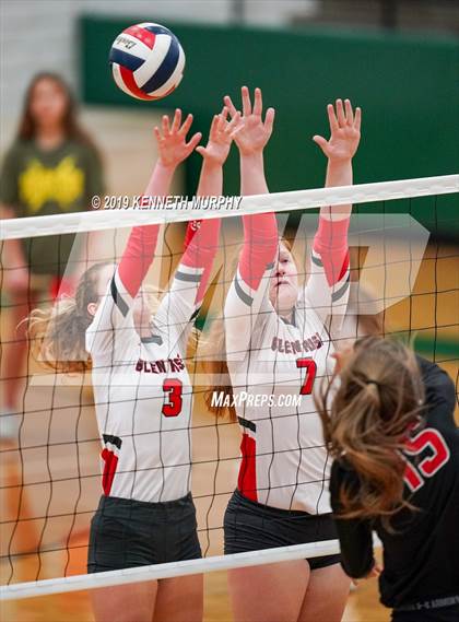 Thumbnail 3 in Mansfield Legacy vs Glen Rose photogallery.