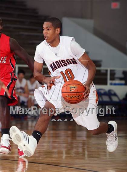 Thumbnail 3 in Madison [James] vs Bellaire (McDonald's Texas Invitational) photogallery.
