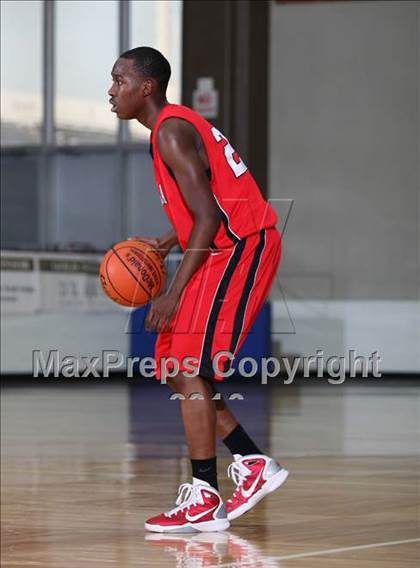 Thumbnail 3 in Madison [James] vs Bellaire (McDonald's Texas Invitational) photogallery.