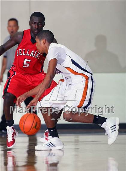 Thumbnail 1 in Madison [James] vs Bellaire (McDonald's Texas Invitational) photogallery.