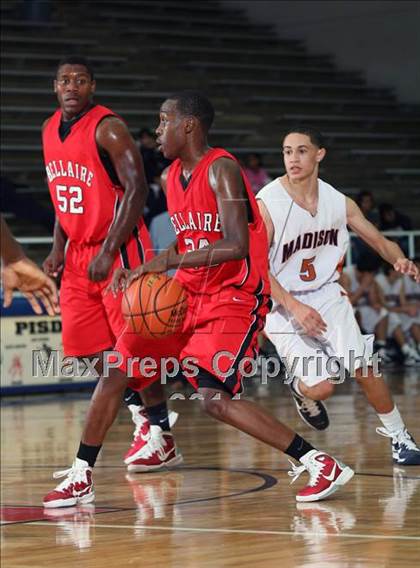 Thumbnail 2 in Madison [James] vs Bellaire (McDonald's Texas Invitational) photogallery.