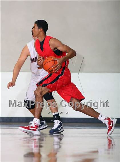 Thumbnail 3 in Madison [James] vs Bellaire (McDonald's Texas Invitational) photogallery.