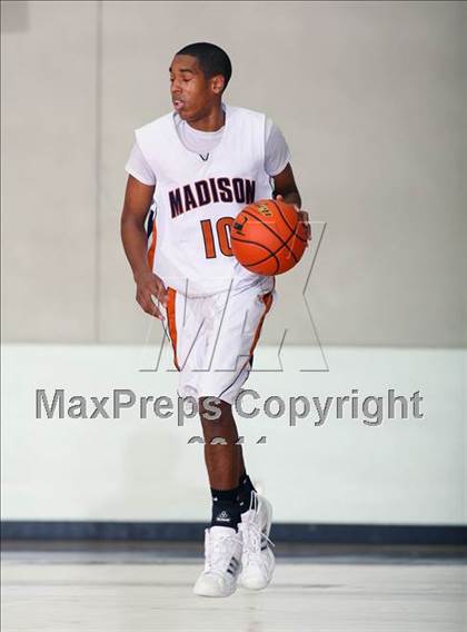 Thumbnail 3 in Madison [James] vs Bellaire (McDonald's Texas Invitational) photogallery.