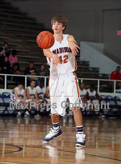 Thumbnail 1 in Madison [James] vs Bellaire (McDonald's Texas Invitational) photogallery.