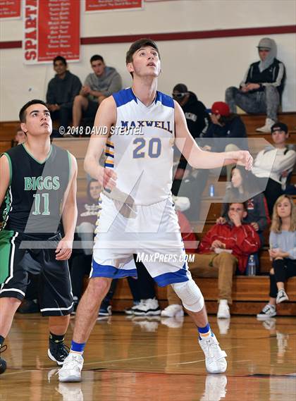 Thumbnail 2 in Biggs vs. Maxwell (Love of the Game) photogallery.