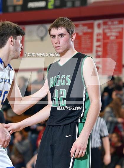 Thumbnail 2 in Biggs vs. Maxwell (Love of the Game) photogallery.