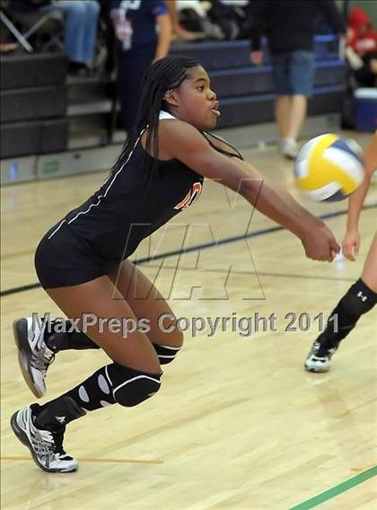 Thumbnail 1 in Inderkum vs. California School for the Deaf (Lady Rams Classic) photogallery.
