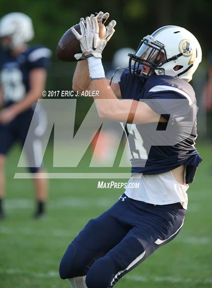Thumbnail 3 in Foxborough vs. King Philip Regional photogallery.