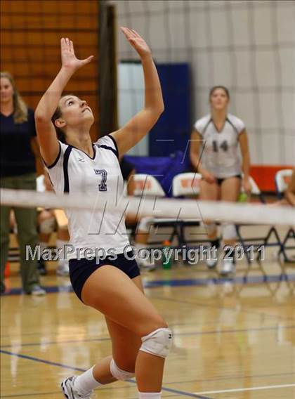 Thumbnail 1 in Westlake vs. Notre Dame photogallery.