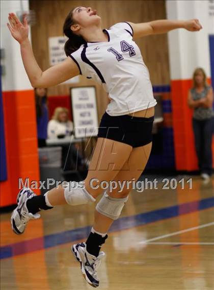 Thumbnail 1 in Westlake vs. Notre Dame photogallery.
