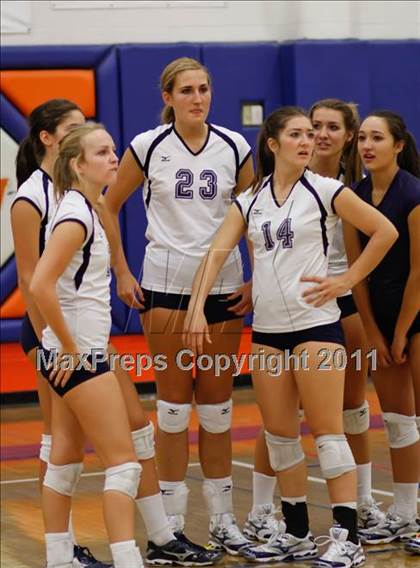 Thumbnail 3 in Westlake vs. Notre Dame photogallery.