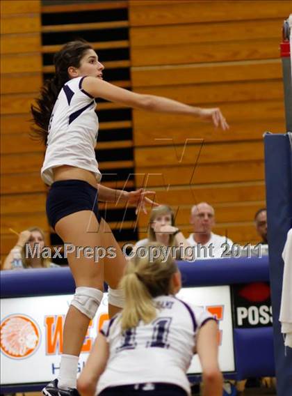 Thumbnail 3 in Westlake vs. Notre Dame photogallery.