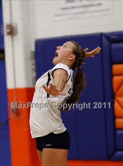 Thumbnail 1 in Westlake vs. Notre Dame photogallery.