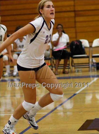 Thumbnail 3 in Westlake vs. Notre Dame photogallery.