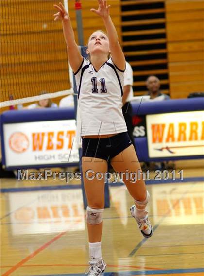 Thumbnail 1 in Westlake vs. Notre Dame photogallery.