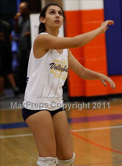 Thumbnail 1 in Westlake vs. Notre Dame photogallery.
