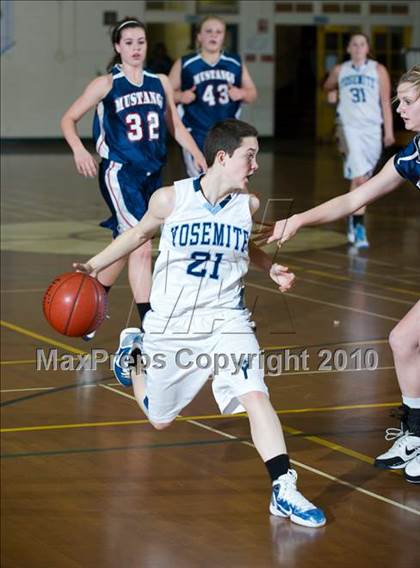 Thumbnail 3 in Yosemite vs Yorba Linda (Santa Barbara Tournament of Champions) photogallery.