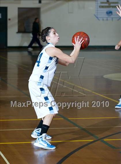 Thumbnail 2 in Yosemite vs Yorba Linda (Santa Barbara Tournament of Champions) photogallery.
