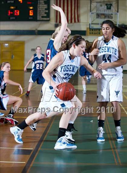 Thumbnail 2 in Yosemite vs Yorba Linda (Santa Barbara Tournament of Champions) photogallery.