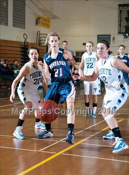 Thumbnail 1 in Yosemite vs Yorba Linda (Santa Barbara Tournament of Champions) photogallery.
