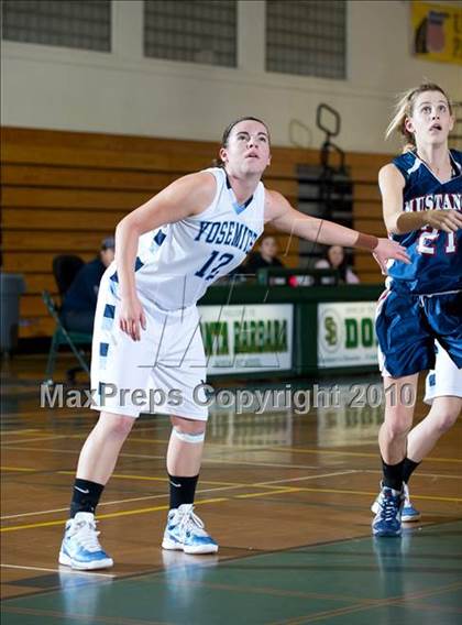 Thumbnail 3 in Yosemite vs Yorba Linda (Santa Barbara Tournament of Champions) photogallery.