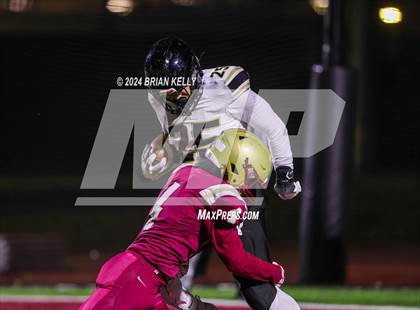 Thumbnail 1 in Springfield Central @ Boston College High (MIAA Division 1 Round of 8) photogallery.