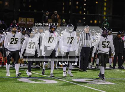 Thumbnail 3 in Springfield Central @ Boston College High (MIAA Division 1 Round of 8) photogallery.