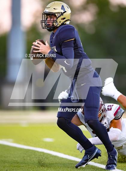 Thumbnail 2 in Lake Creek vs Magnolia photogallery.