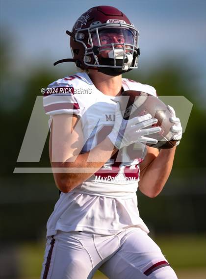 Thumbnail 1 in Lake Creek vs Magnolia photogallery.