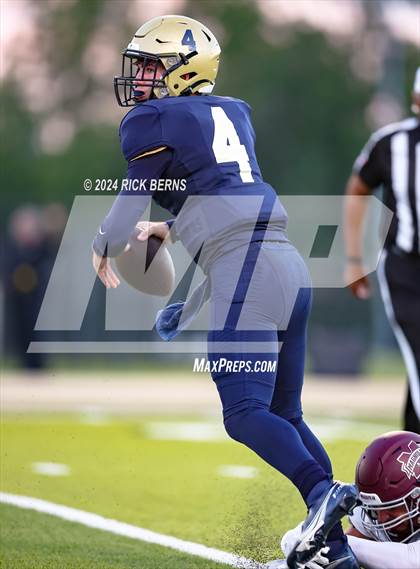 Thumbnail 3 in Lake Creek vs Magnolia photogallery.