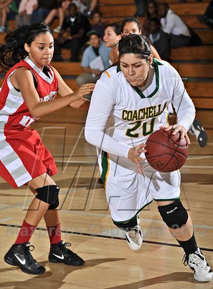 Thumbnail 2 in Desert Mirage vs Coachella Valley (MaxPreps Holiday Classic) photogallery.
