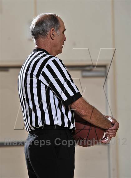 Thumbnail 3 in Desert Mirage vs Coachella Valley (MaxPreps Holiday Classic) photogallery.