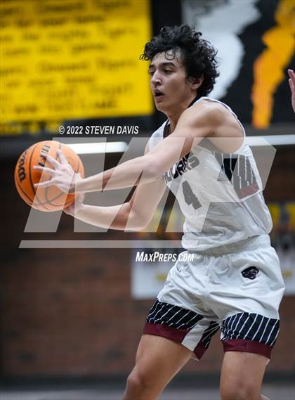 Thumbnail 3 in Chandler vs Desert Ridge photogallery.