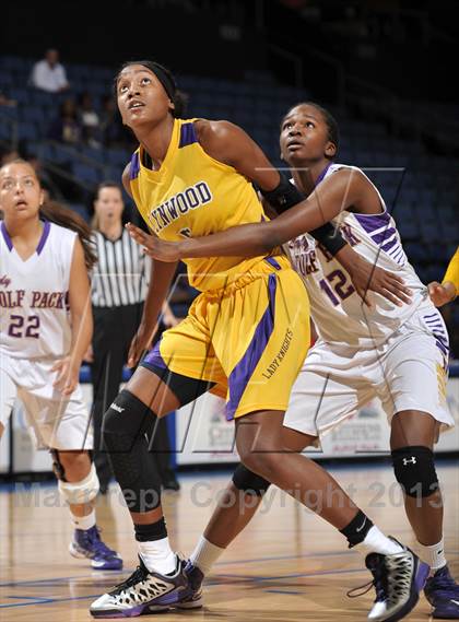 Thumbnail 3 in Ridgeview vs. Lynwood (CIF SoCal Regional D2 Final) photogallery.