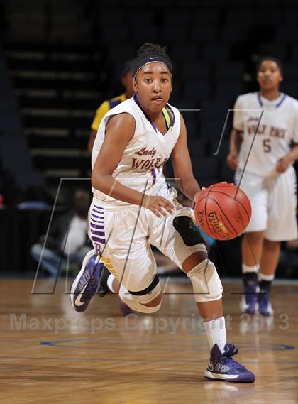 Thumbnail 2 in Ridgeview vs. Lynwood (CIF SoCal Regional D2 Final) photogallery.