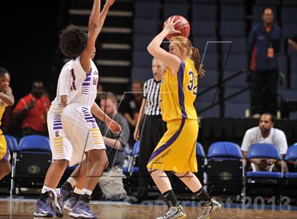 Thumbnail 1 in Ridgeview vs. Lynwood (CIF SoCal Regional D2 Final) photogallery.