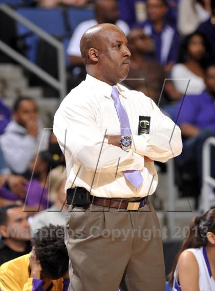 Thumbnail 2 in Ridgeview vs. Lynwood (CIF SoCal Regional D2 Final) photogallery.